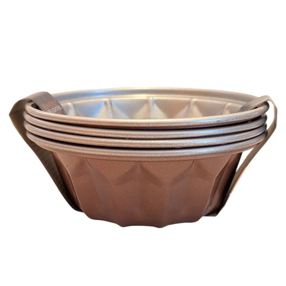 Cuisinart Mini Bundt Pan Set of 4 Non-Stick Bronze Bakeware CMBM-4BNTBZ‎
